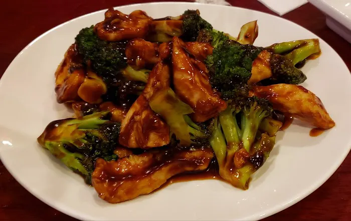 Asian & Sushi Bistro 4