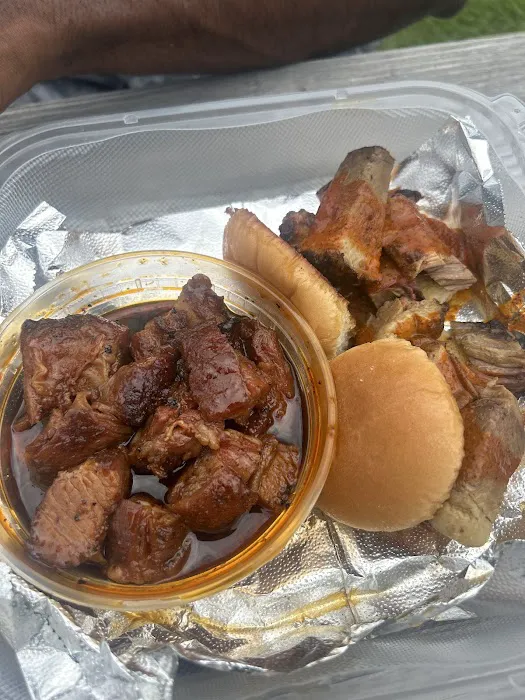 SmoQ-N-Meat BBQ 1