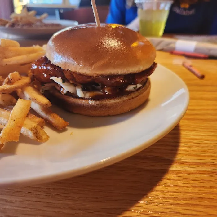 Applebee's Grill + Bar 9