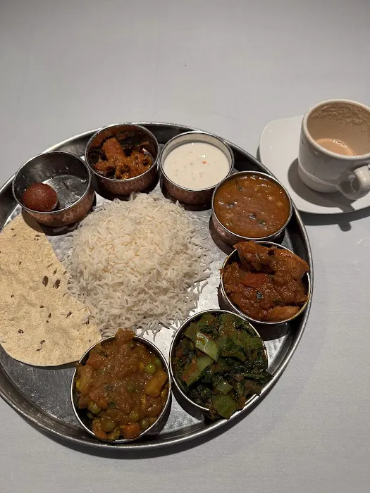 Everest Cuisine 1