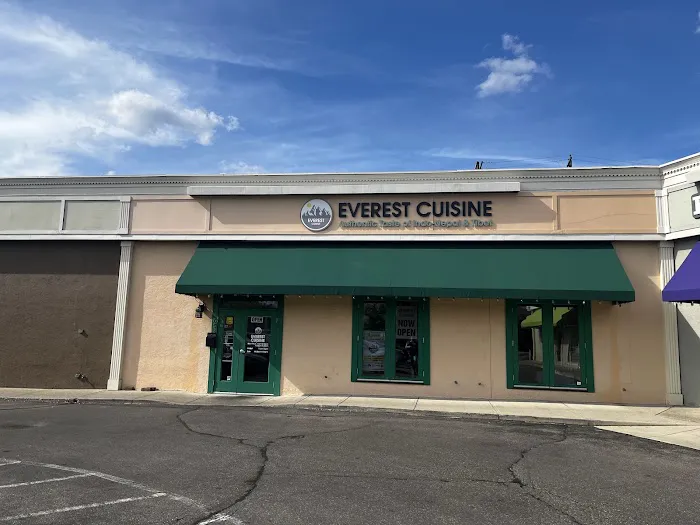 Everest Cuisine 2