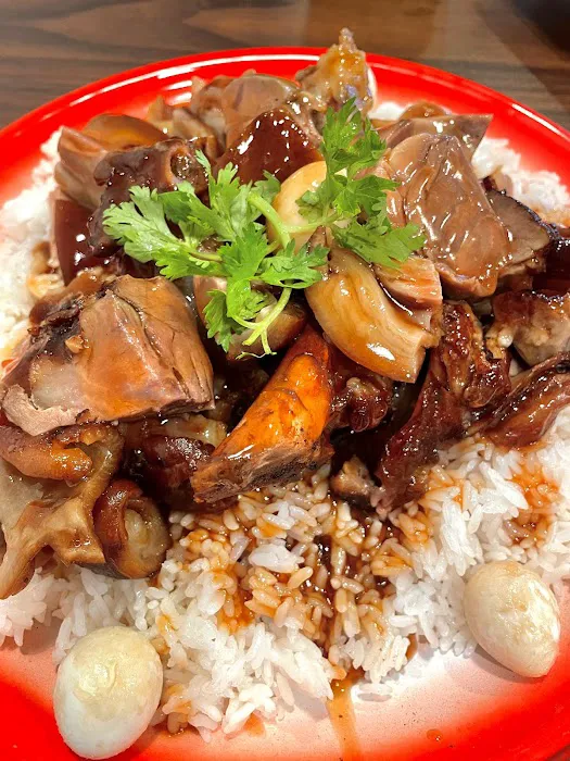Pacific Eatery & Catering 5