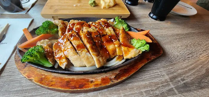 Oishii Japanese Bistro 5