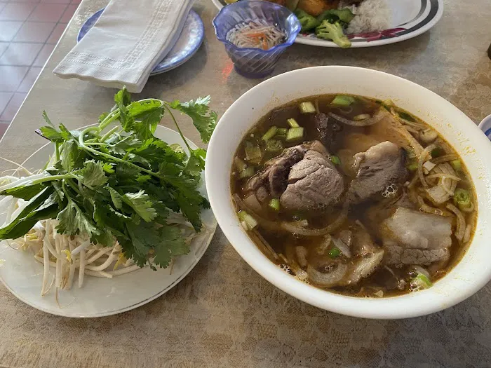 Huong Vietnamese Restaurant 6