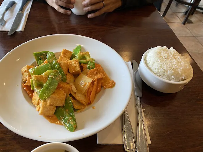 Sesame Sea Asian Bistro 3