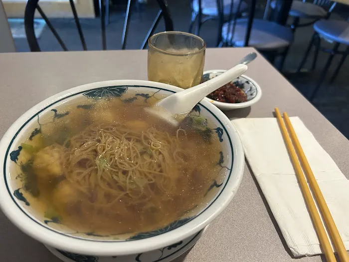 Moy's Chinese Restaurant 8