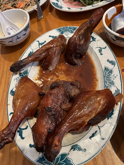 Moy's Chinese Restaurant 7
