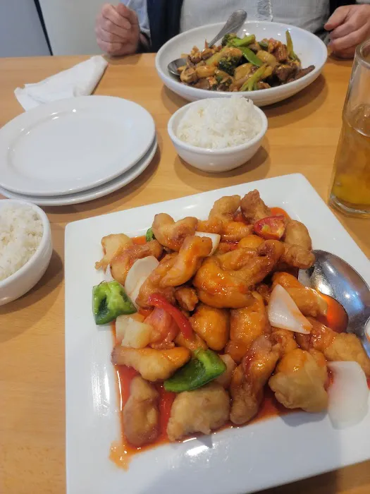 Jade's Chinese Restaurant 3
