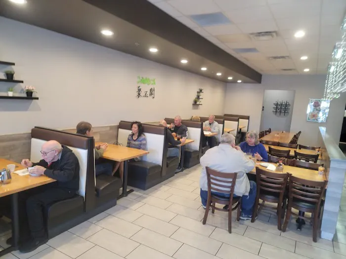 Jade's Chinese Restaurant 4