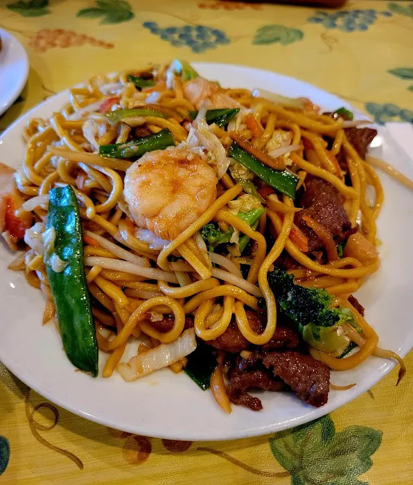 Lantern Chinese Restaurant 8
