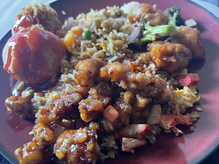 Golden Wok Chinese Restaurant 1