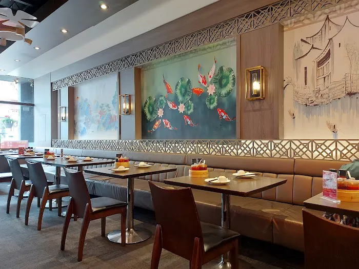 Dine & Dim 8