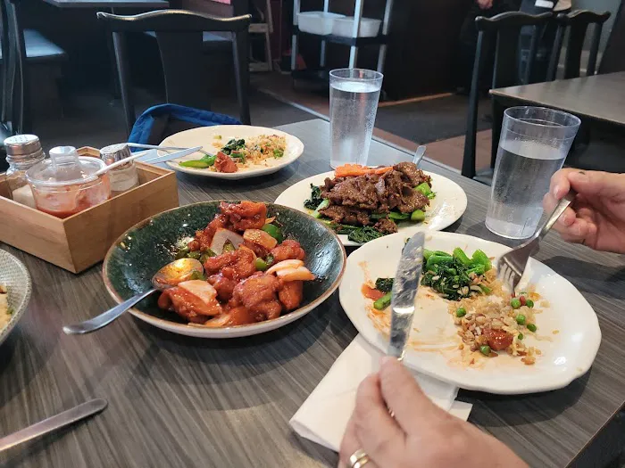 Yueh Tung Restaurant 3