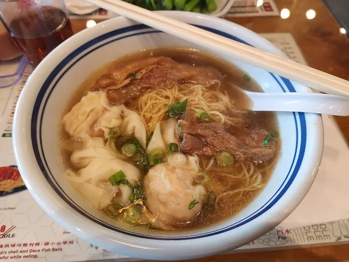 Big Trio Wonton Noodle 大三元 - Scarborough 7