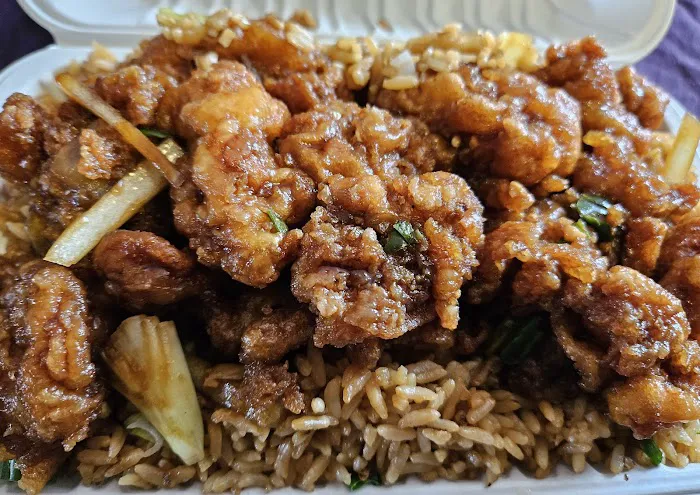 Lucky Lin's Restaurant - West Indian (Guyanese) & Chinese Food 2