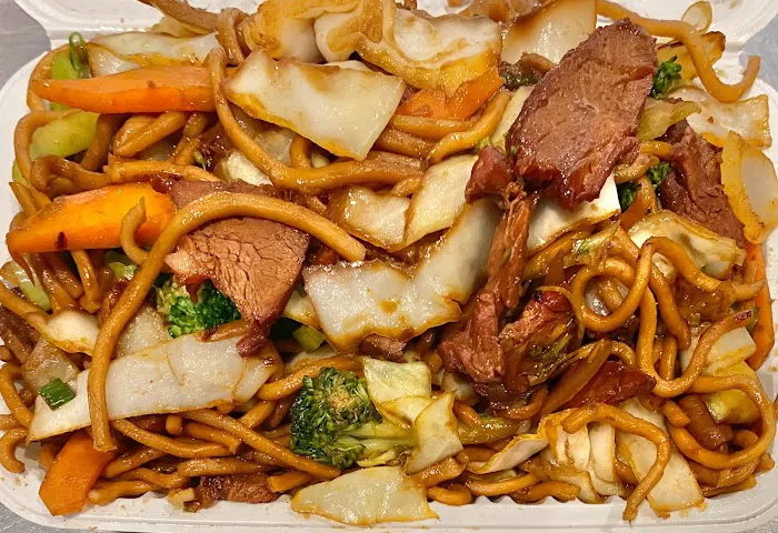 Lucky Lin's Restaurant - West Indian (Guyanese) & Chinese Food 6