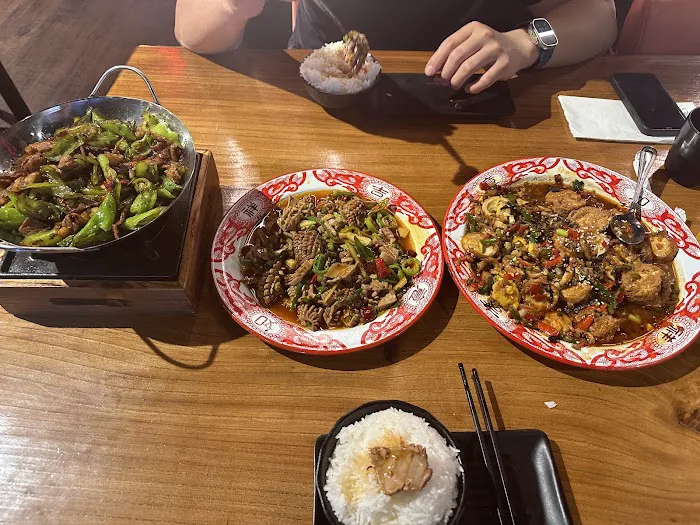Hunan Cuisine BBQ & Bar 3