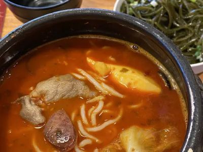 Yunshang Rice Noodle (Warden)云尚米线 0