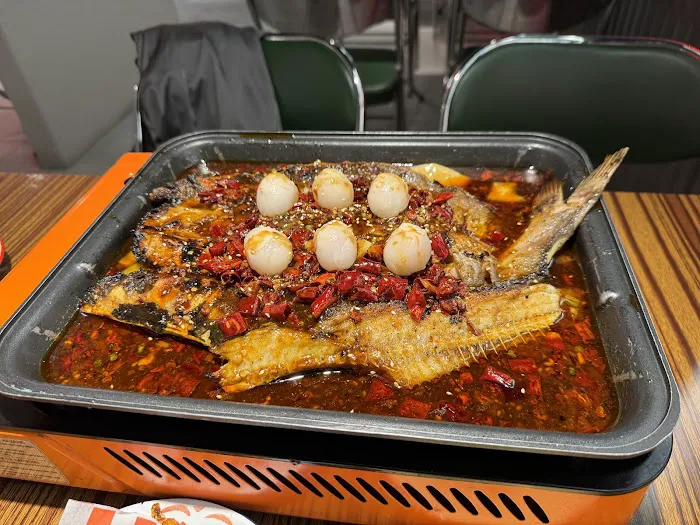 就三席·烤鱼·面庄 The Tri Szechuan Noodles & Grilled Fish 9