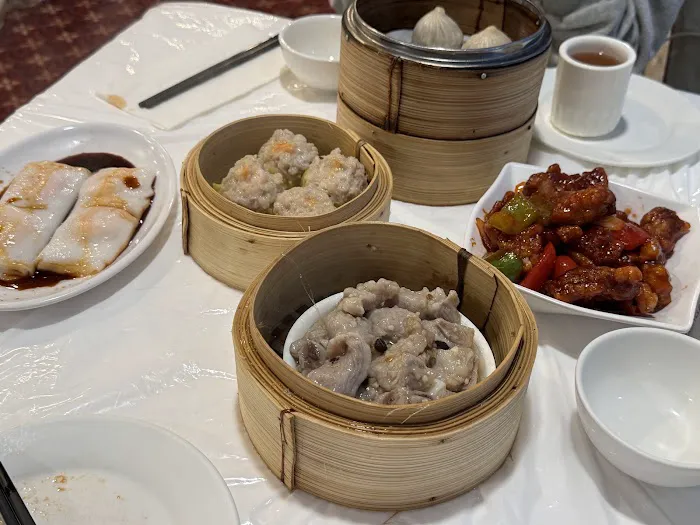 Sky Dragon Chinese Restaurant 龍翔酒樓 10