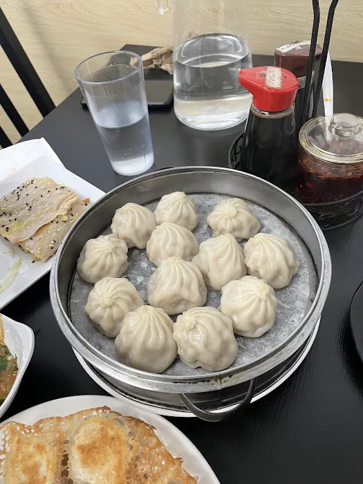 Dumpling & More Chinese Restaurant 味多多麻辣烫饺子馆 3