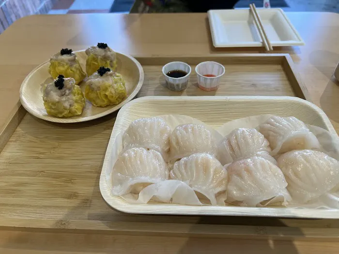 Sue Fung's Dimsum Canteen 小鳯食堂 1