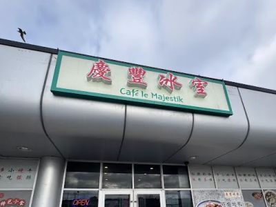 Cafe le Majestik 0