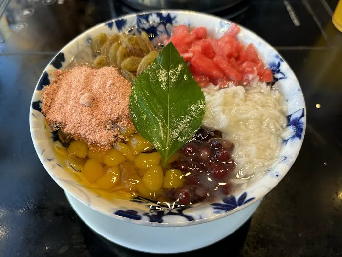 Ye Skewers Hot Pot 三大爷串串香 5