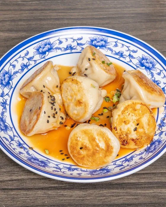 Lee’s Dumpling House 7