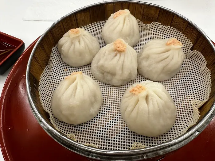 Shanghai Soup Dumplings 上海小籠包 6