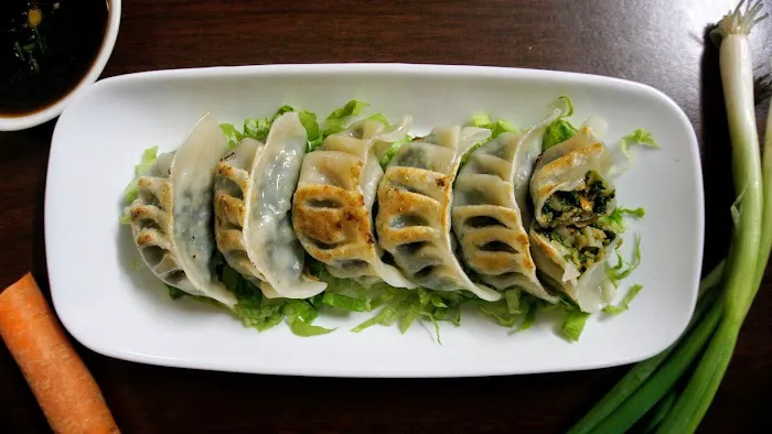Yang's Dumplings 1