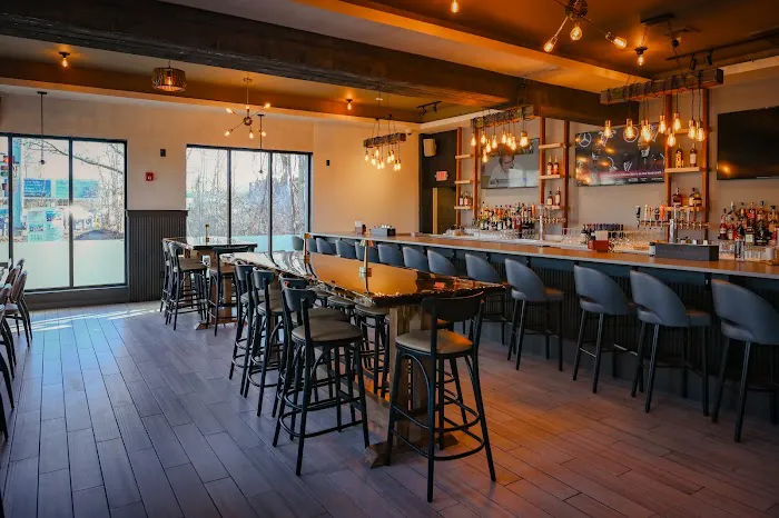 The Tree Bar and Lounge 4