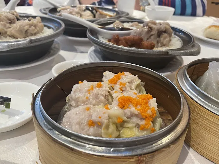 Fancy Chinese Cuisine 利嘉盛 10