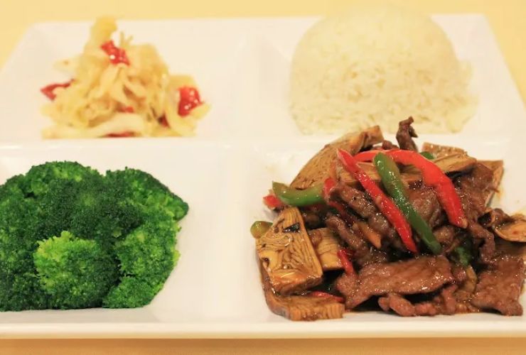 Xin Jiang Restaurant/Halal西域食府.清真 0