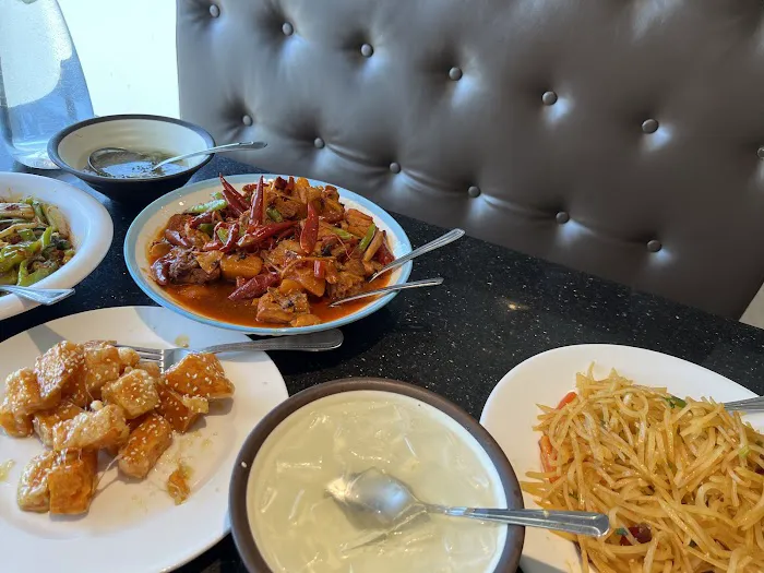 Xin Jiang Restaurant/Halal西域食府.清真 2