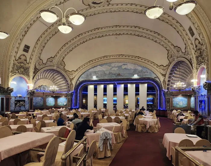 Empire Garden Restaurant 9