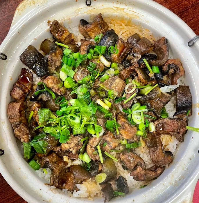 Clay Pot Cafe (旺角煲仔饭) 10