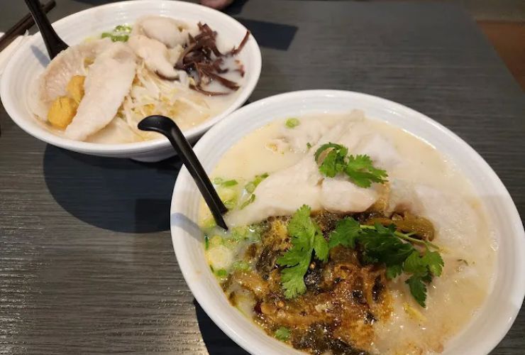 Phoenix Restaurant 0
