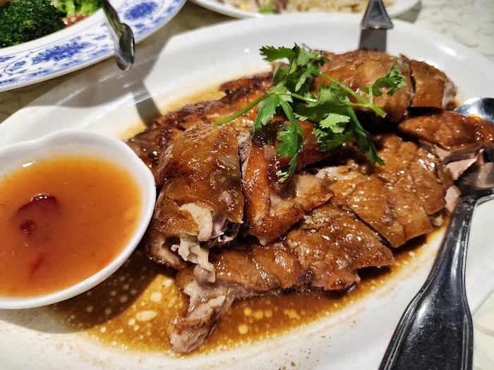 Lucky House Seafood Restaurant 4