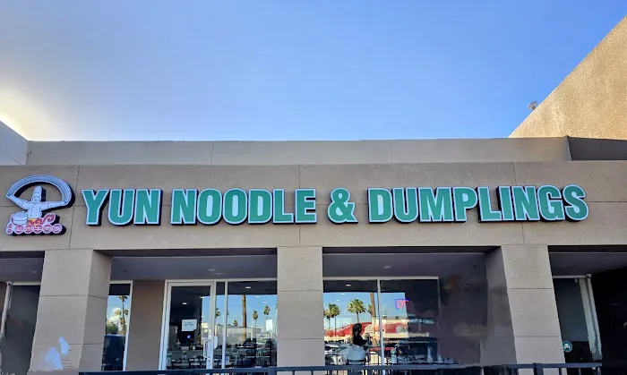 Yun Noodle and Dumplings 1