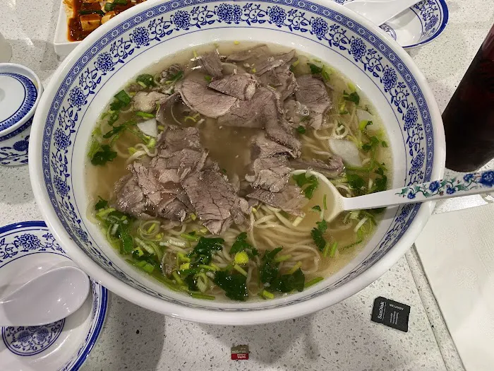 Yun Noodle and Dumplings 8
