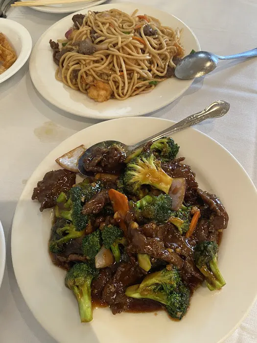 Chow Mein House 7