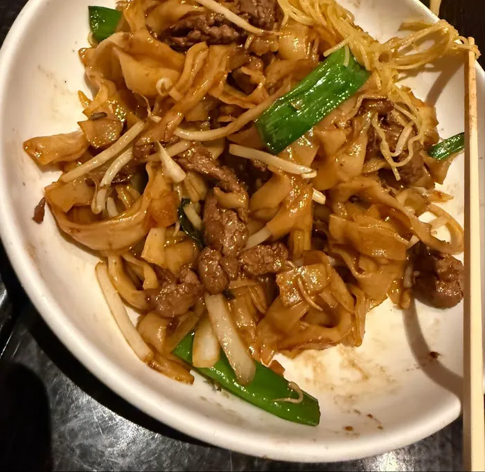 8 Noodle Bar 1