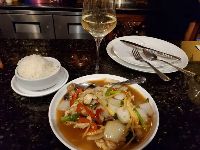 Pin Kaow Thai Restaurant Eastern 1