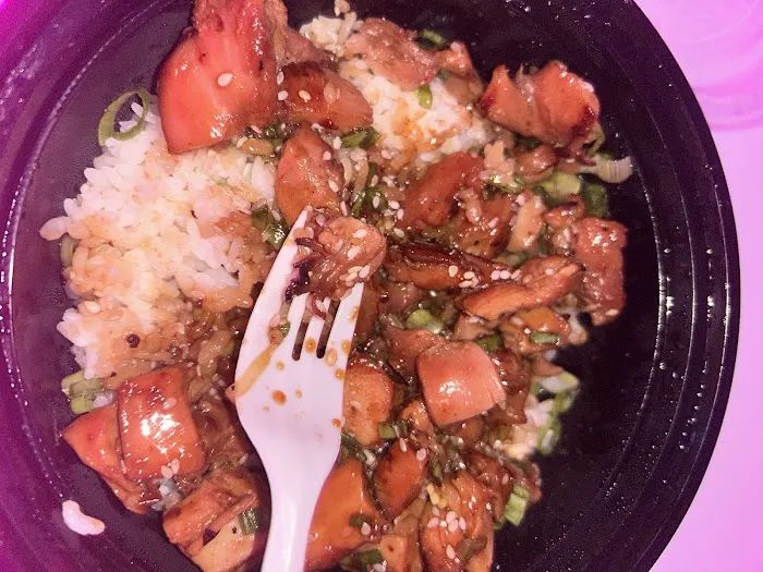 Cali's Teriyaki 6