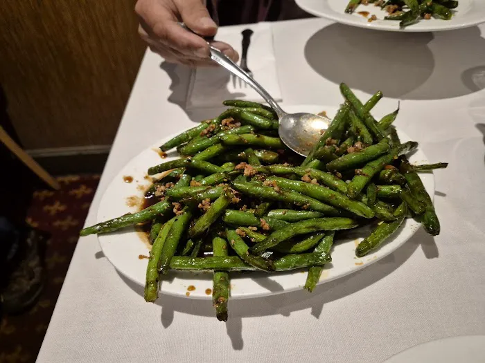Yang Chow Restaurant 8