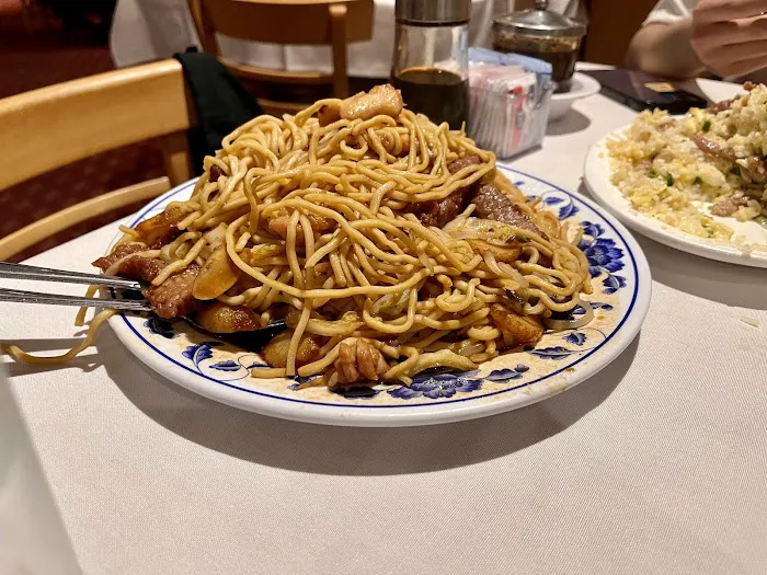 Yang Chow Restaurant 7