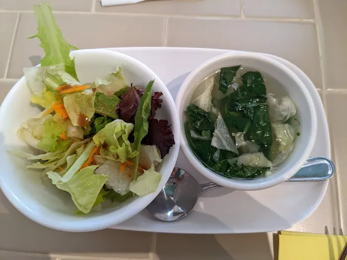 T's Thai Restaurant 10