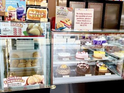 Red Ribbon Bakeshop 0