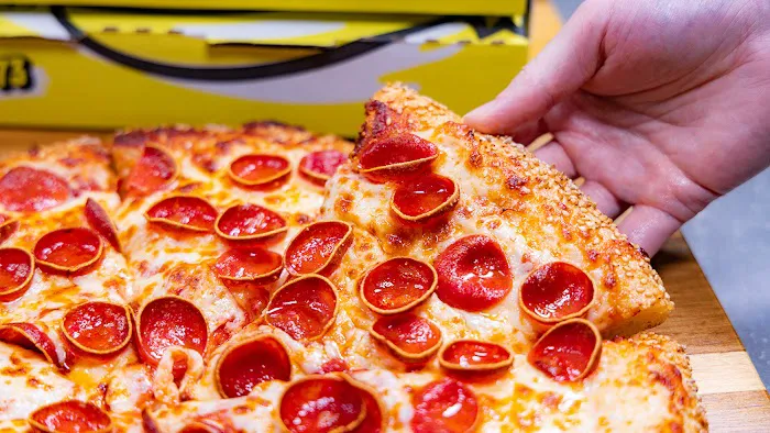 Hungry Howie's Pizza 3